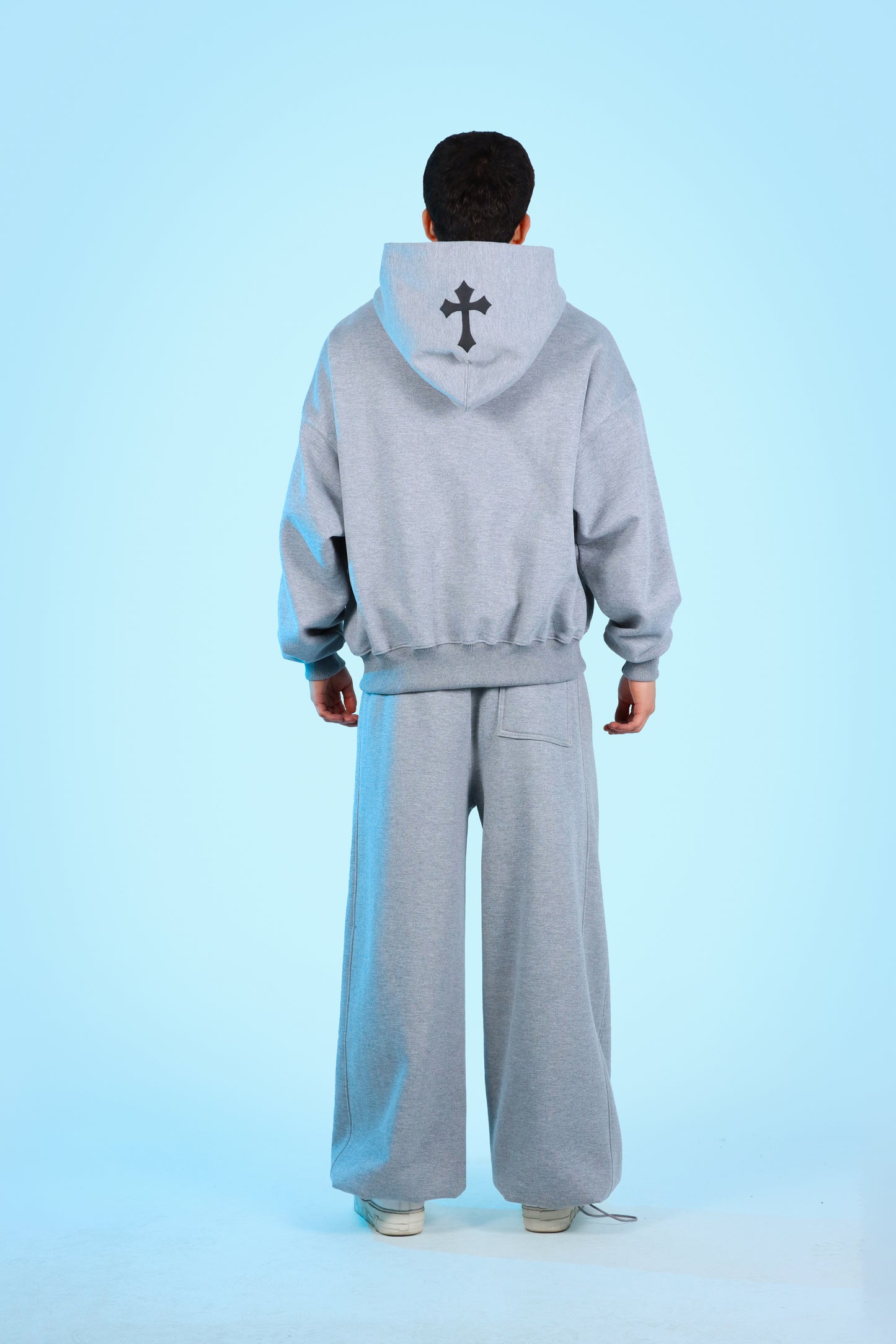 SUDADERA CON CIERRE FEEL GRIS