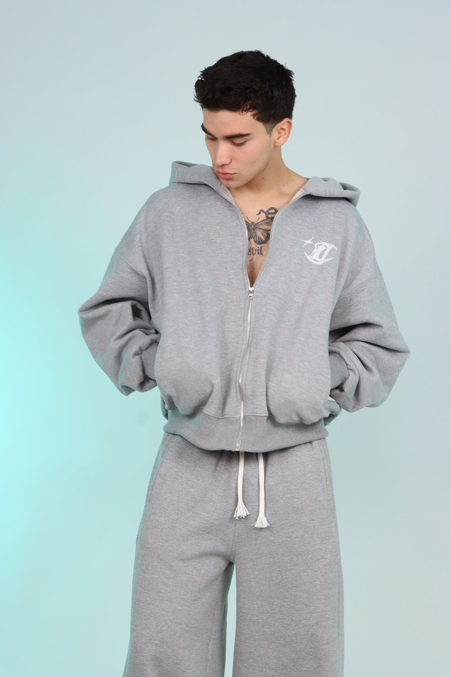 SUDADERA CON CIERRE GRIS